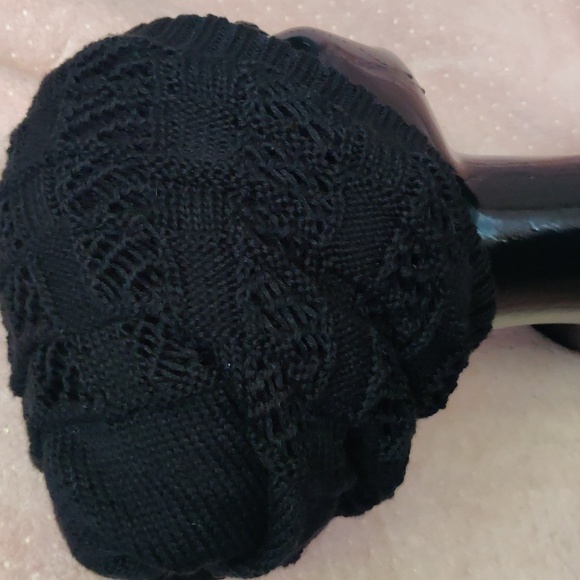 Black beanie with your choice of a ponytail or not - Picture 3 of 5